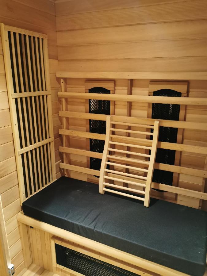 Mica Beauty & Wellness Center Apartman Temse Kültér fotó